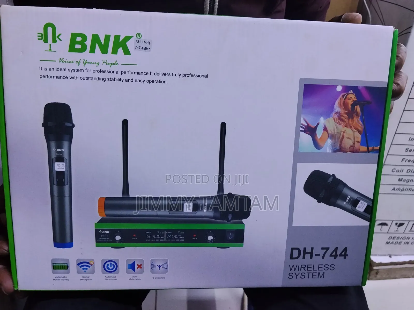 BNK Dh-744 Wireless Microphone System - 2 Handheld Mics, Brand New`