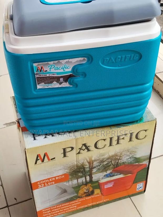 Pacific 32l Ice Cooler – Built for Outdoor Convenience
