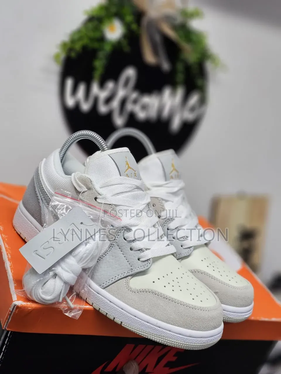 Jordan 1 Low Cut White /Gold