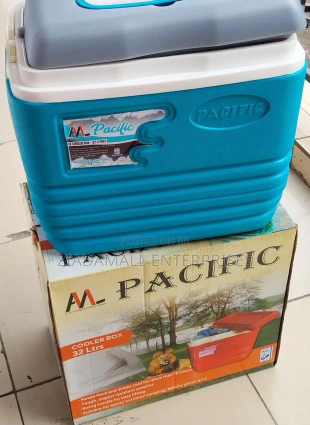 Pacific 32-Litre Cooler Box – Freshness That Travels With You