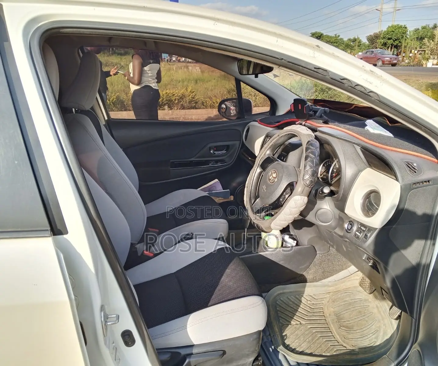 Toyota Vitz 2015 White