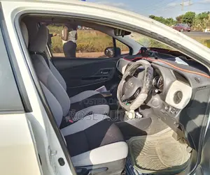 Toyota Vitz 2015 White