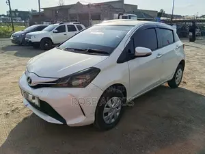 Toyota Vitz 2015 White