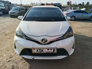 Toyota Vitz 2015 White