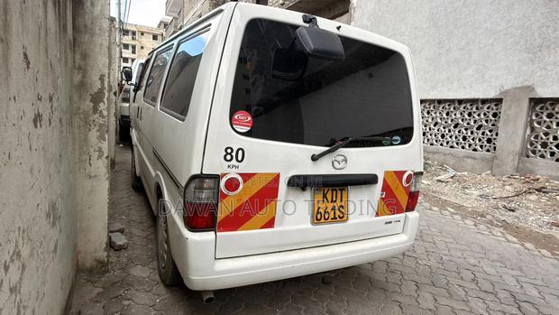 Mazda Bongo 2018 White - thumbnail 9
