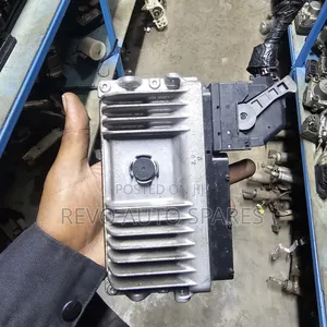 Egine Control Unit Toyota Harrier 2016