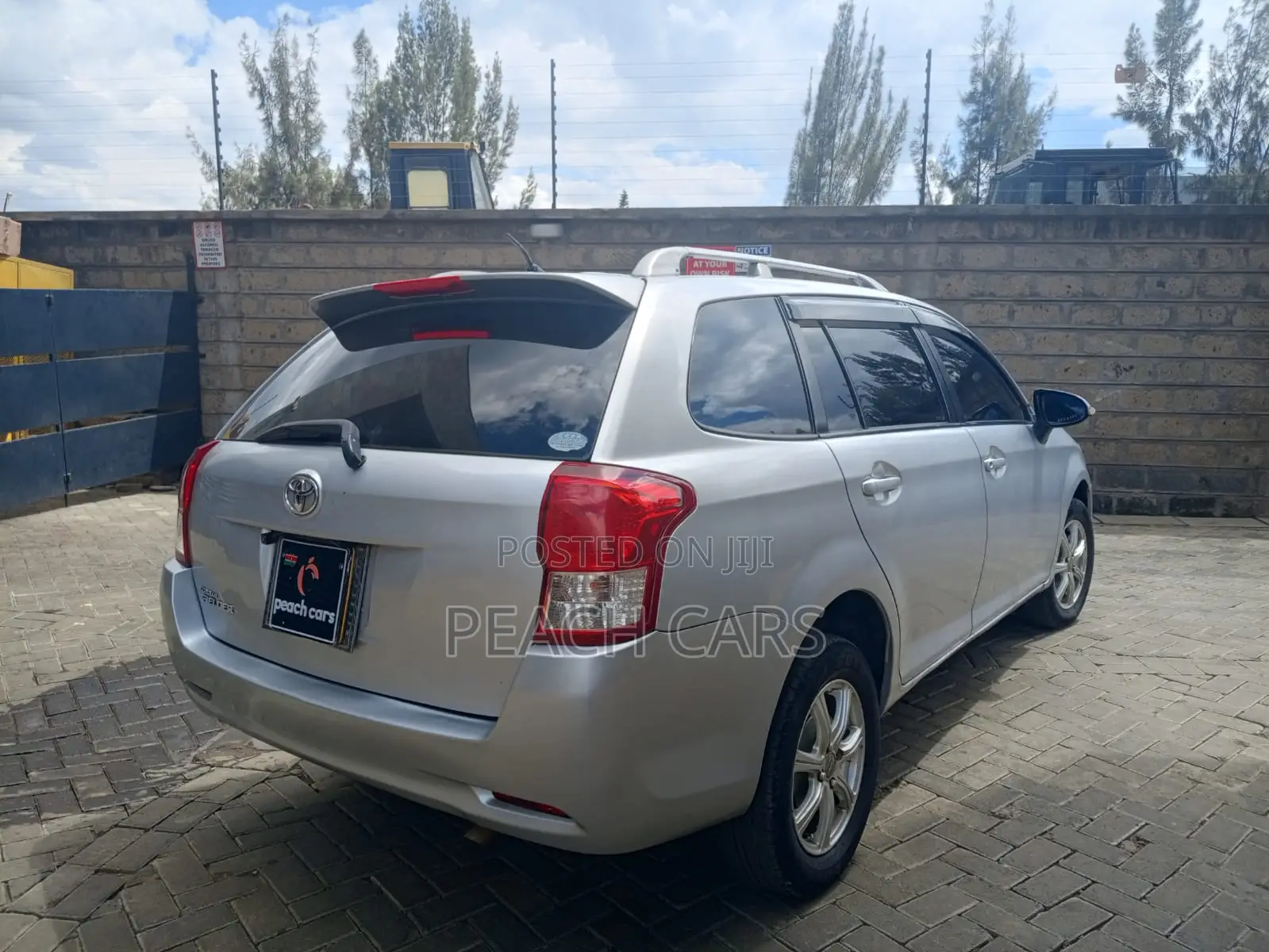 Toyota Corolla Fielder 2014 Silver