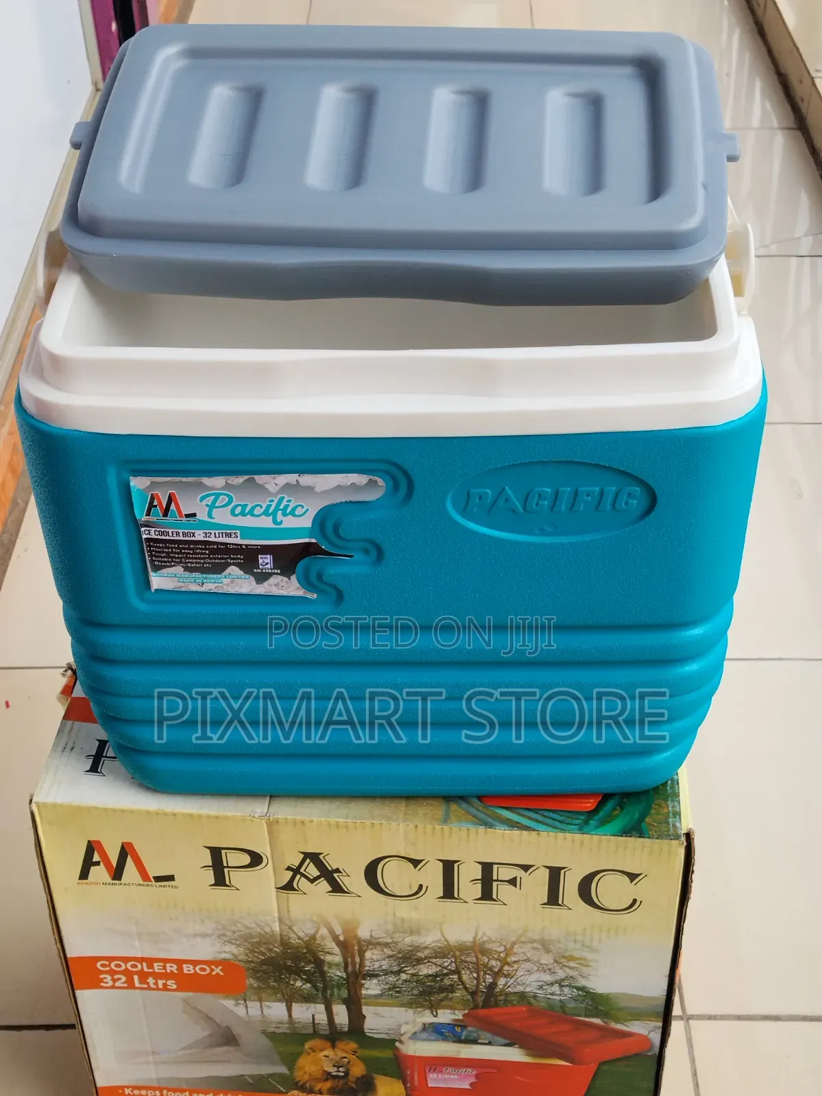 Family Size 32 Litres Cooler Box for Picnics Trips