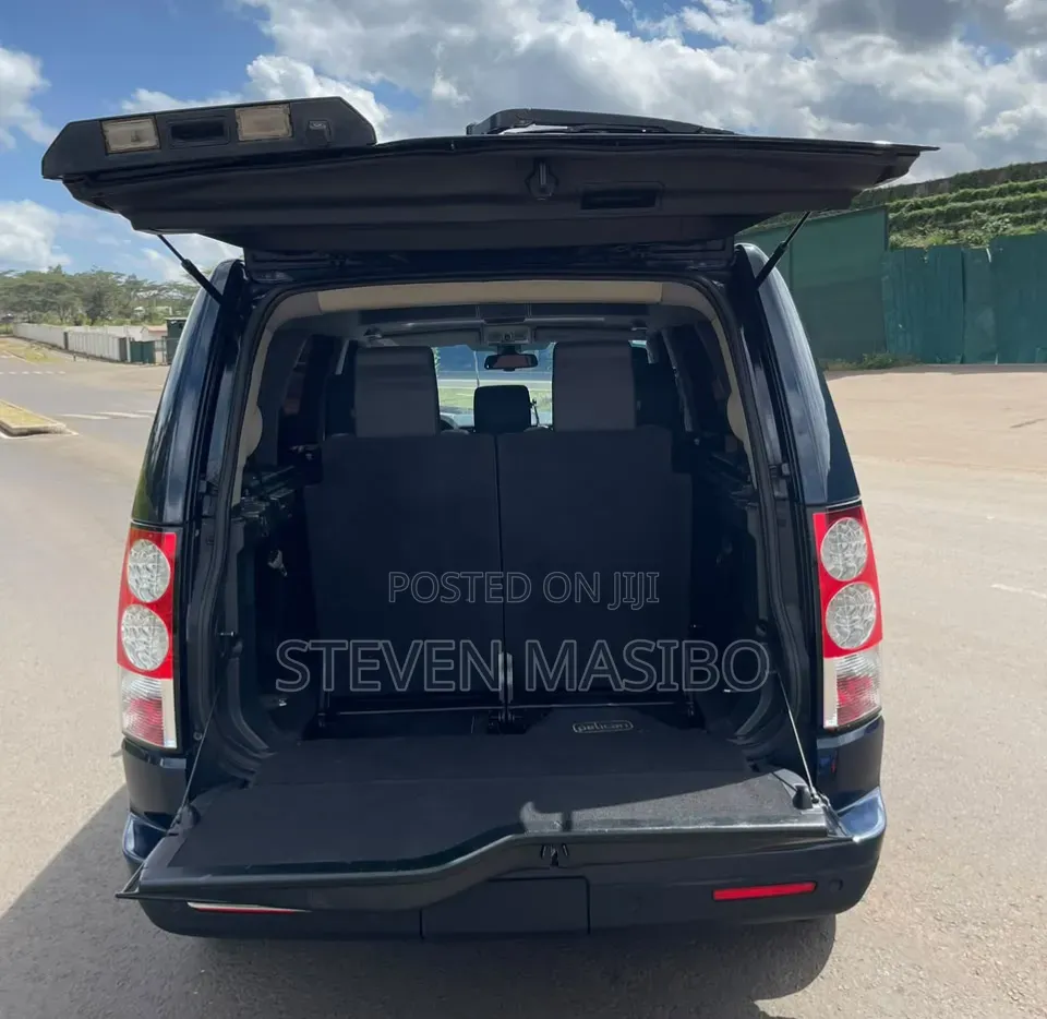 Land Rover Discovery 2009 Blue
