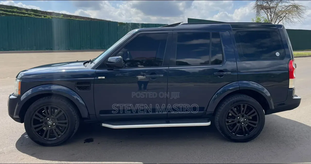 Land Rover Discovery 2009 Blue