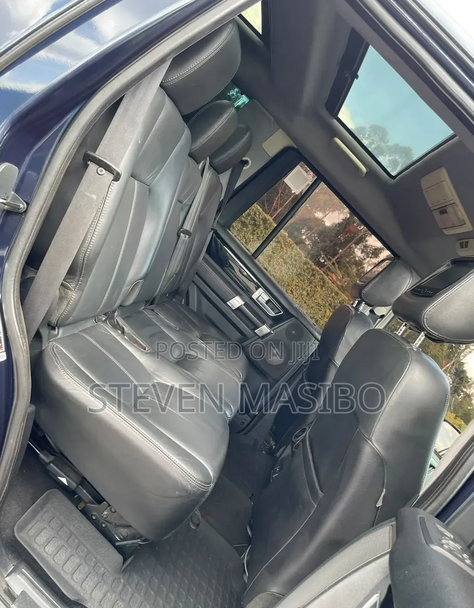 Land Rover Discovery 2009 Blue