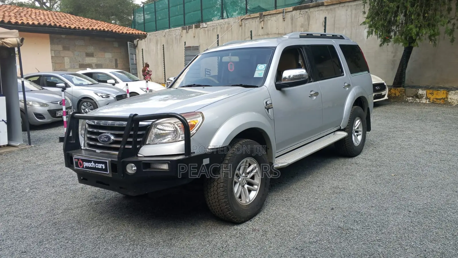 Ford Everest 2011 Silver
