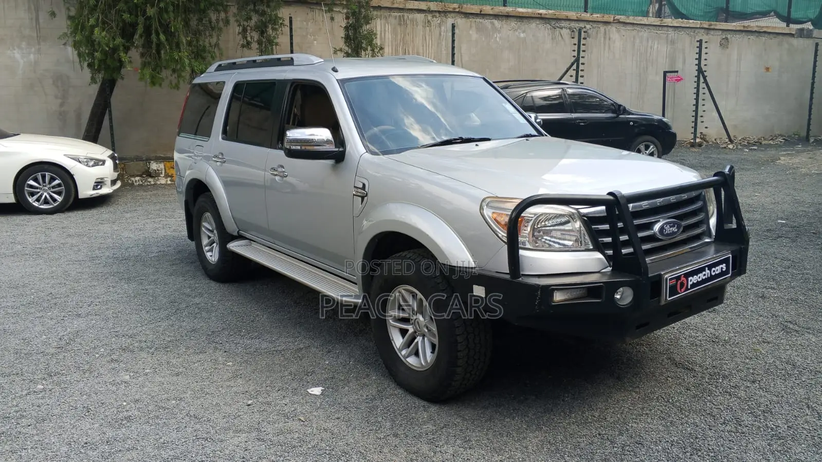 Ford Everest 2011 Silver
