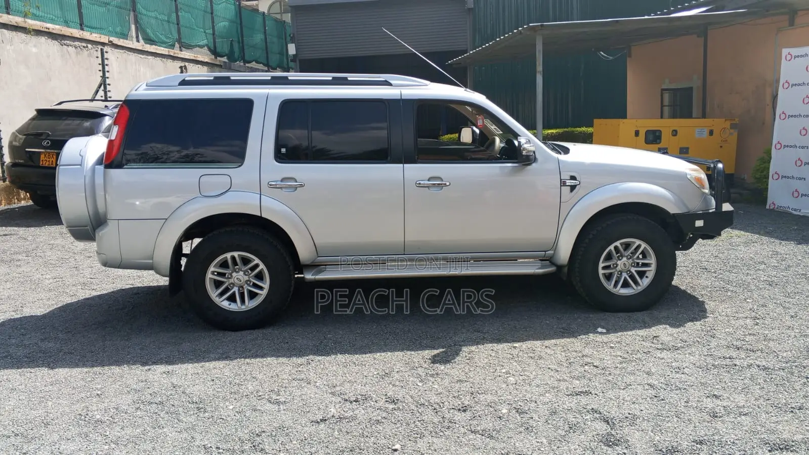 Ford Everest 2011 Silver