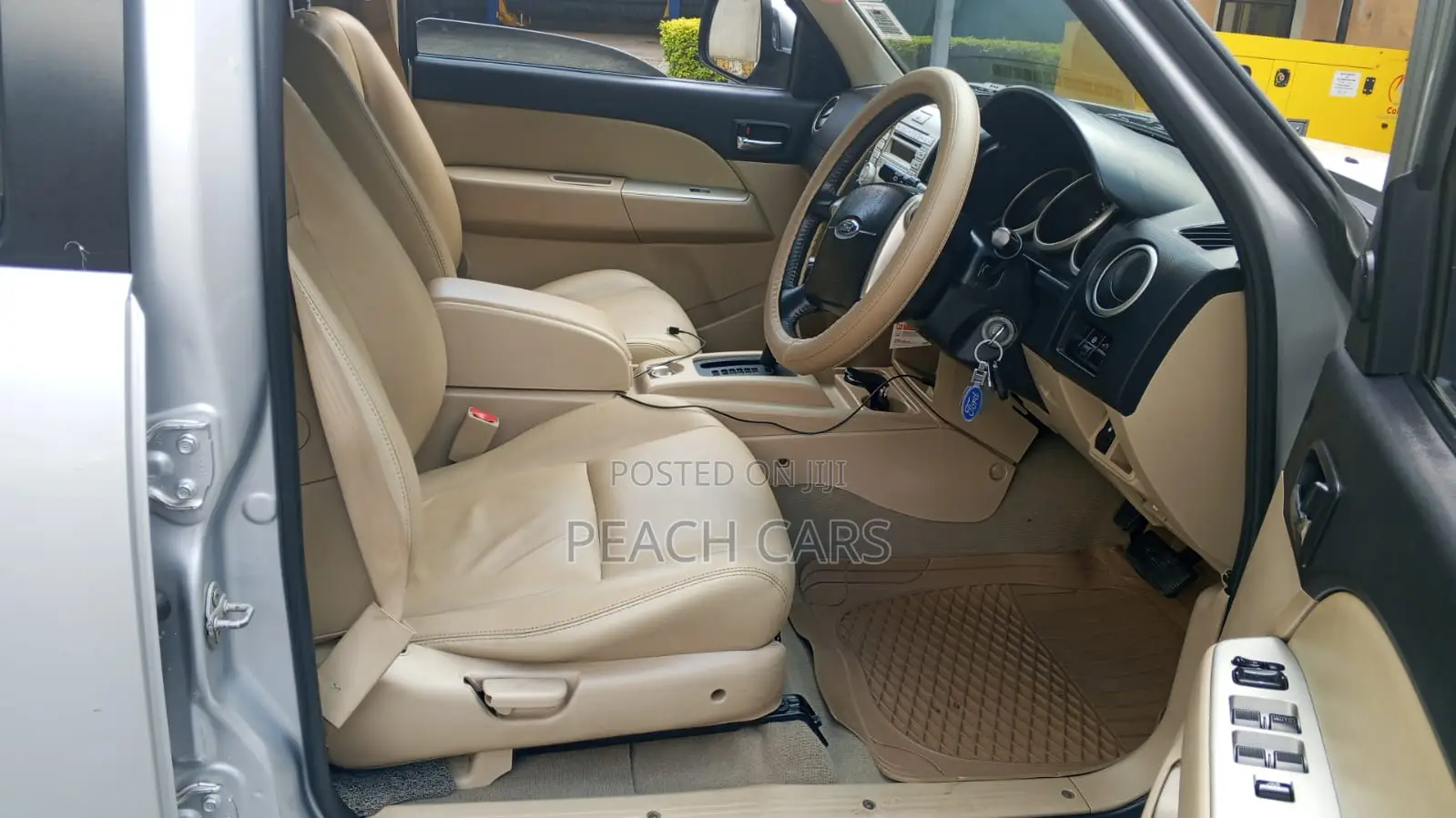 Ford Everest 2011 Silver