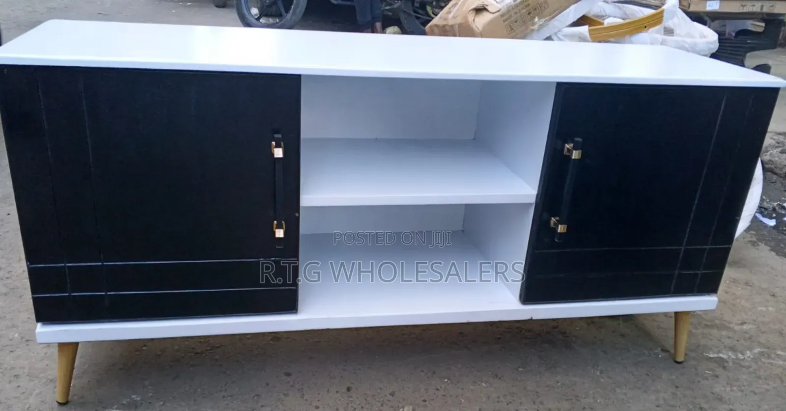 Modern 4.5ft Tv Cabinet With Storage Shelves