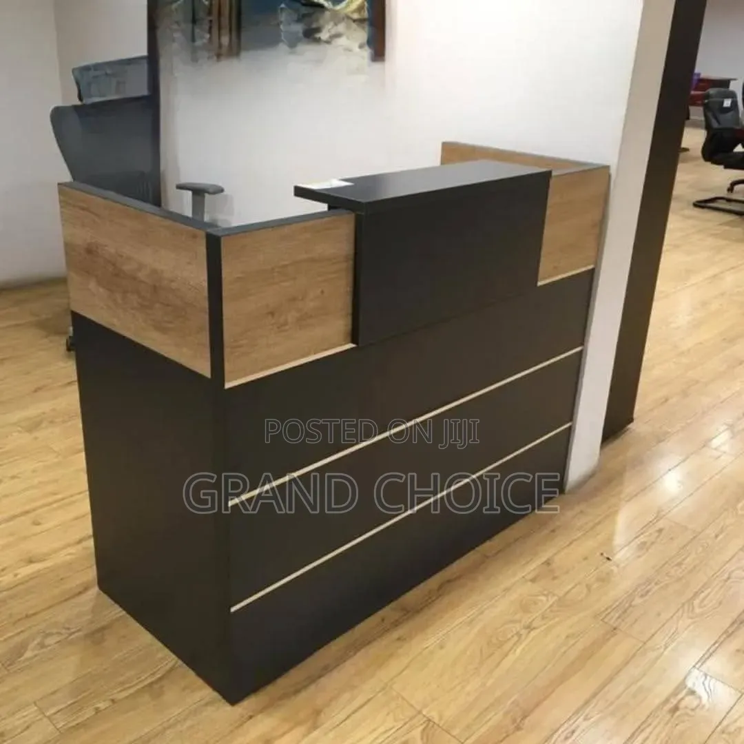 1.4m Reception Desk