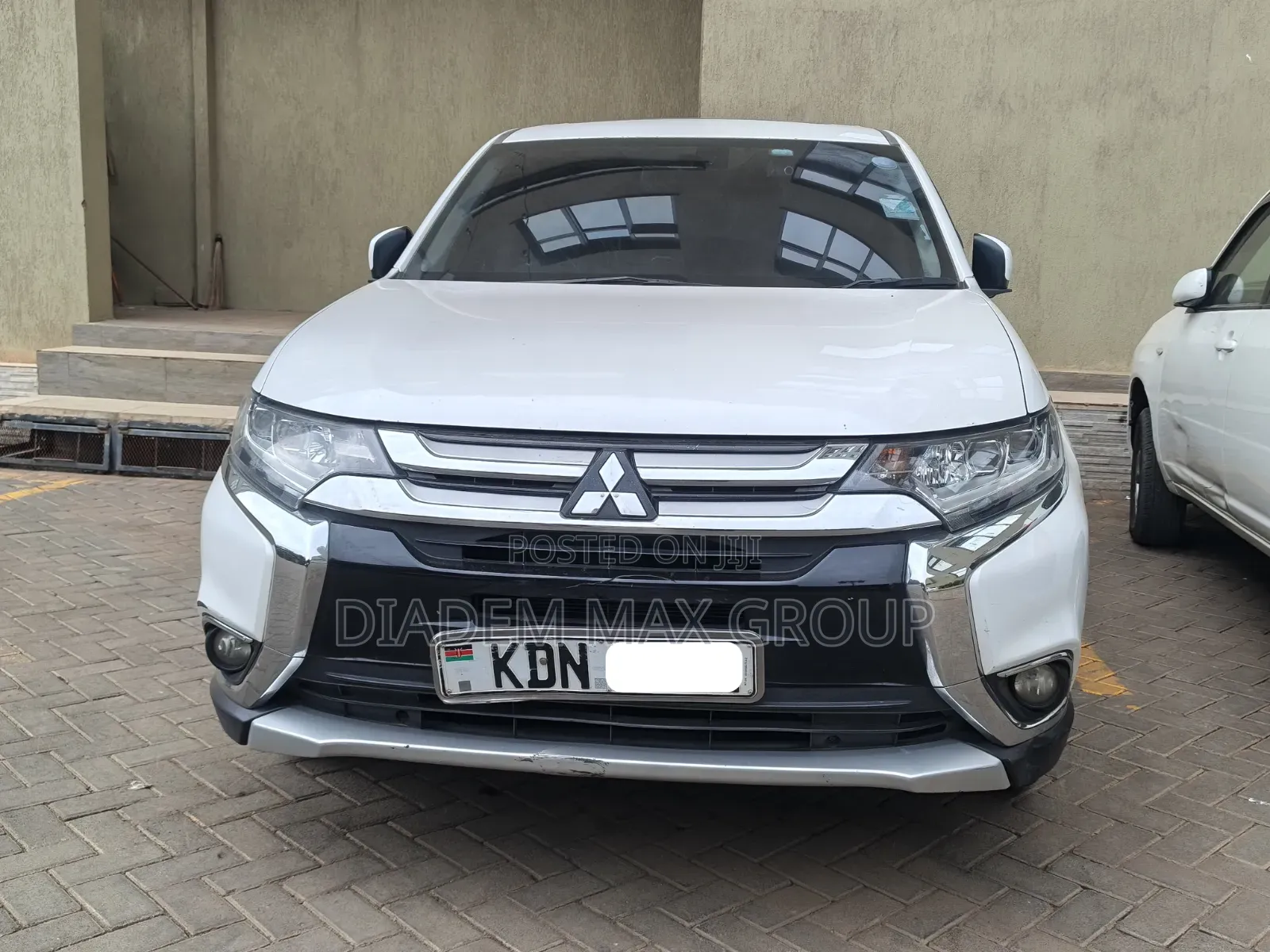 Mitsubishi Outlander 2016 White