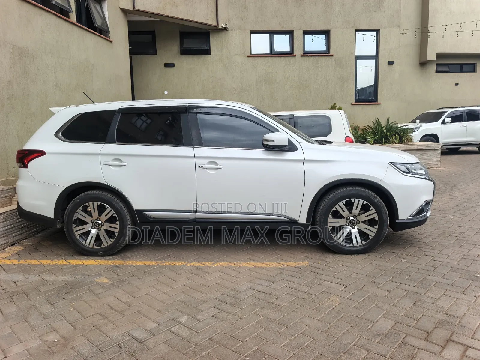 Mitsubishi Outlander 2016 White