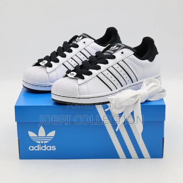 Adidas Superstar “ Cloud White Core Black “
Sneakers - thumbnail 2