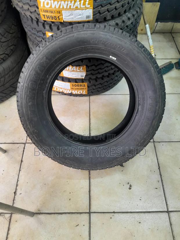 225/65r17 Petromax - thumbnail 3