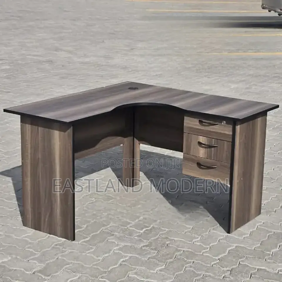 L-Shape Desk 120cm *120cm