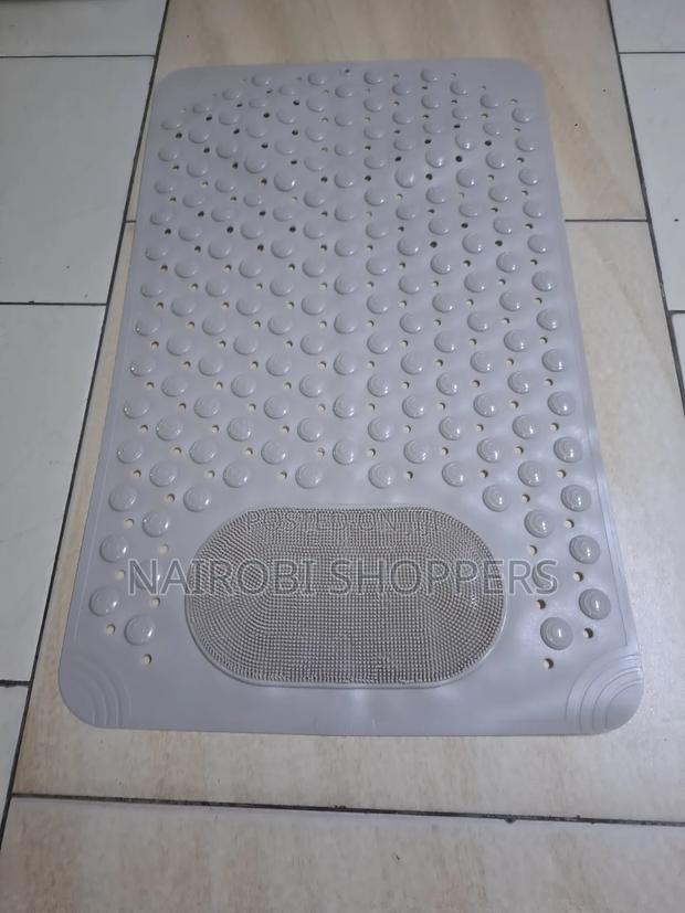 Anti- Slip Bathroom Mats - thumbnail 3
