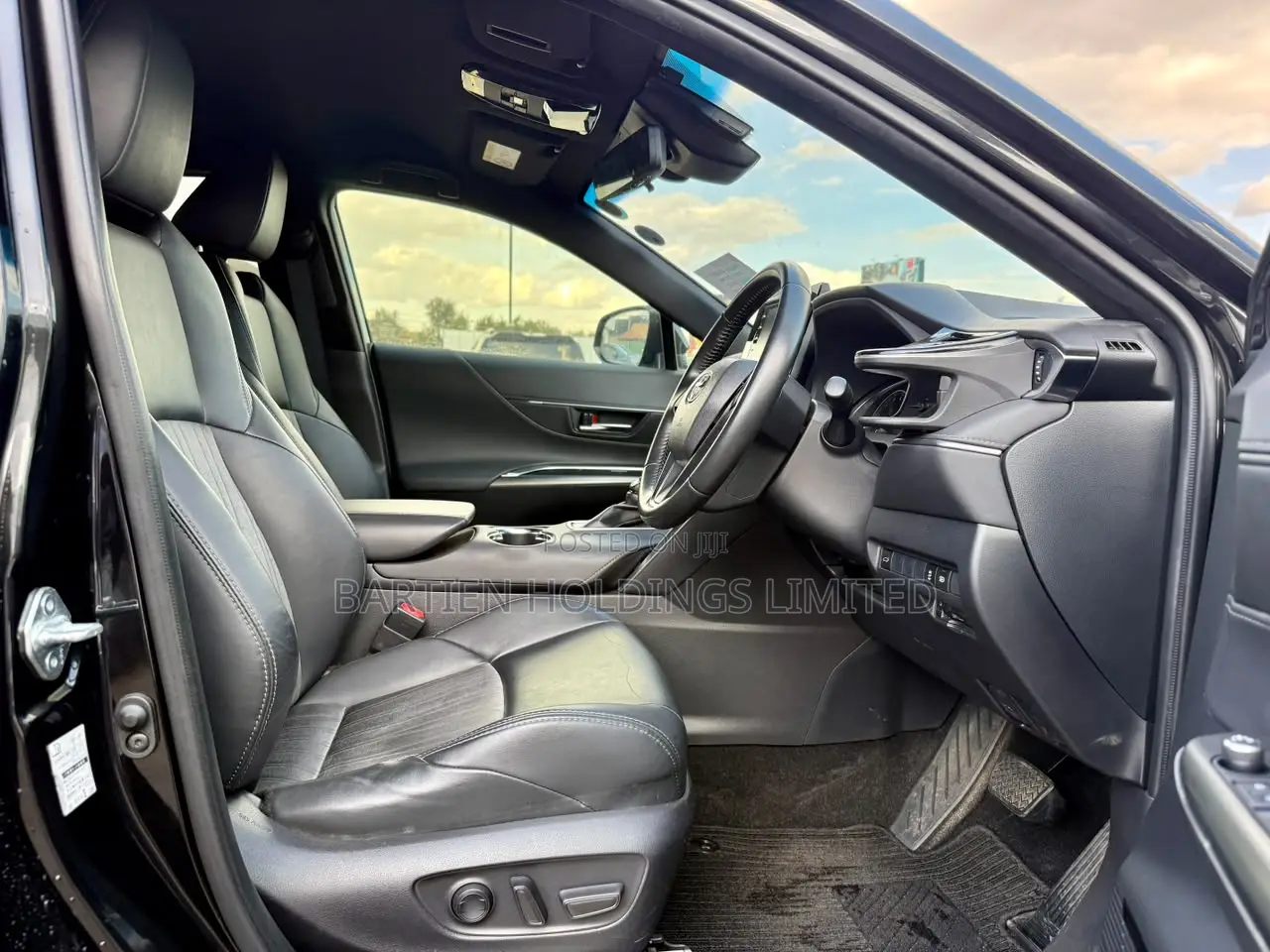 Toyota Harrier 2.0 2020 Black