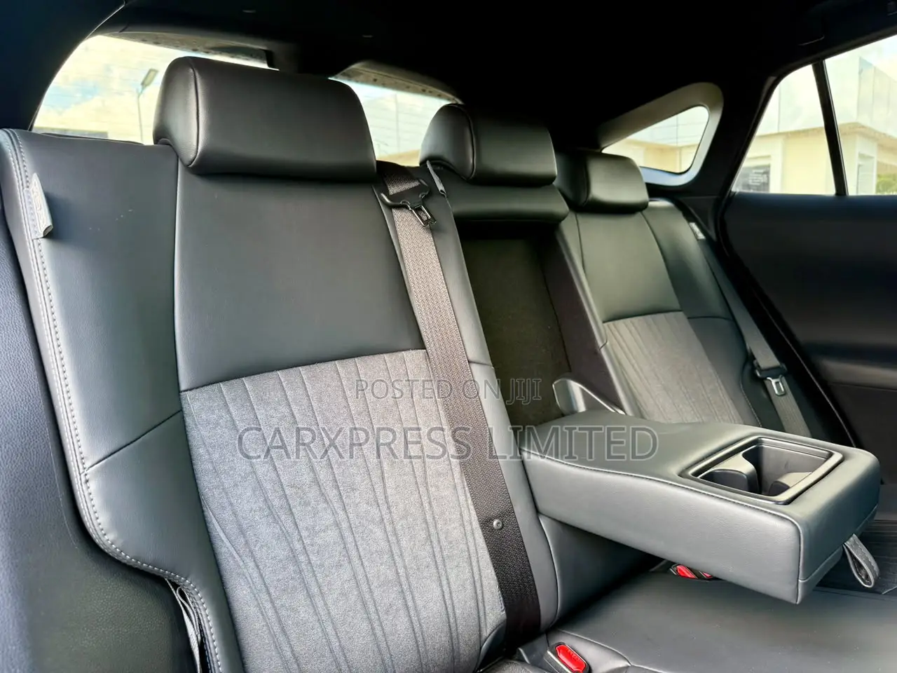 Toyota Harrier 2.0 2020 Black