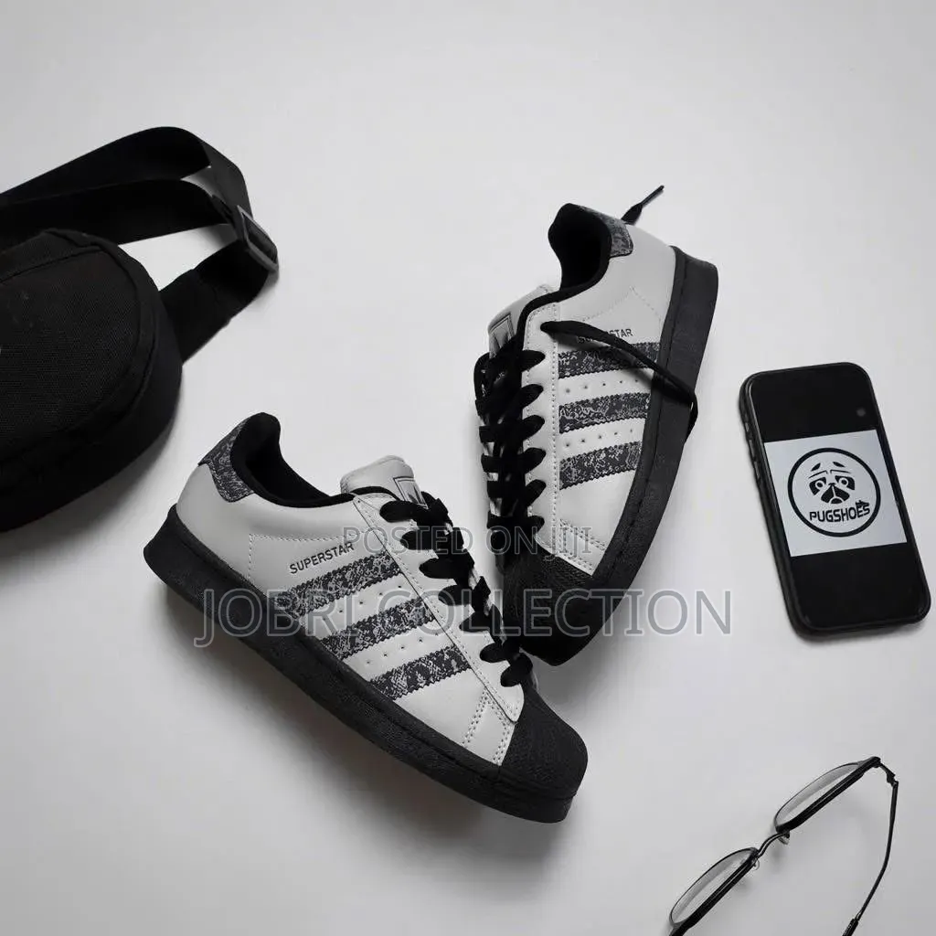 Adidas Superstar “ Grey Black “
Sneakers