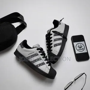 Adidas Superstar “ Grey Black “
Sneakers