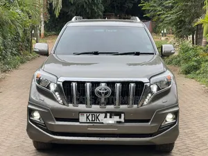 Toyota Land Cruiser Prado 2015 Gray