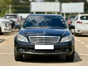 Mercedes-Benz C180 2010 Black