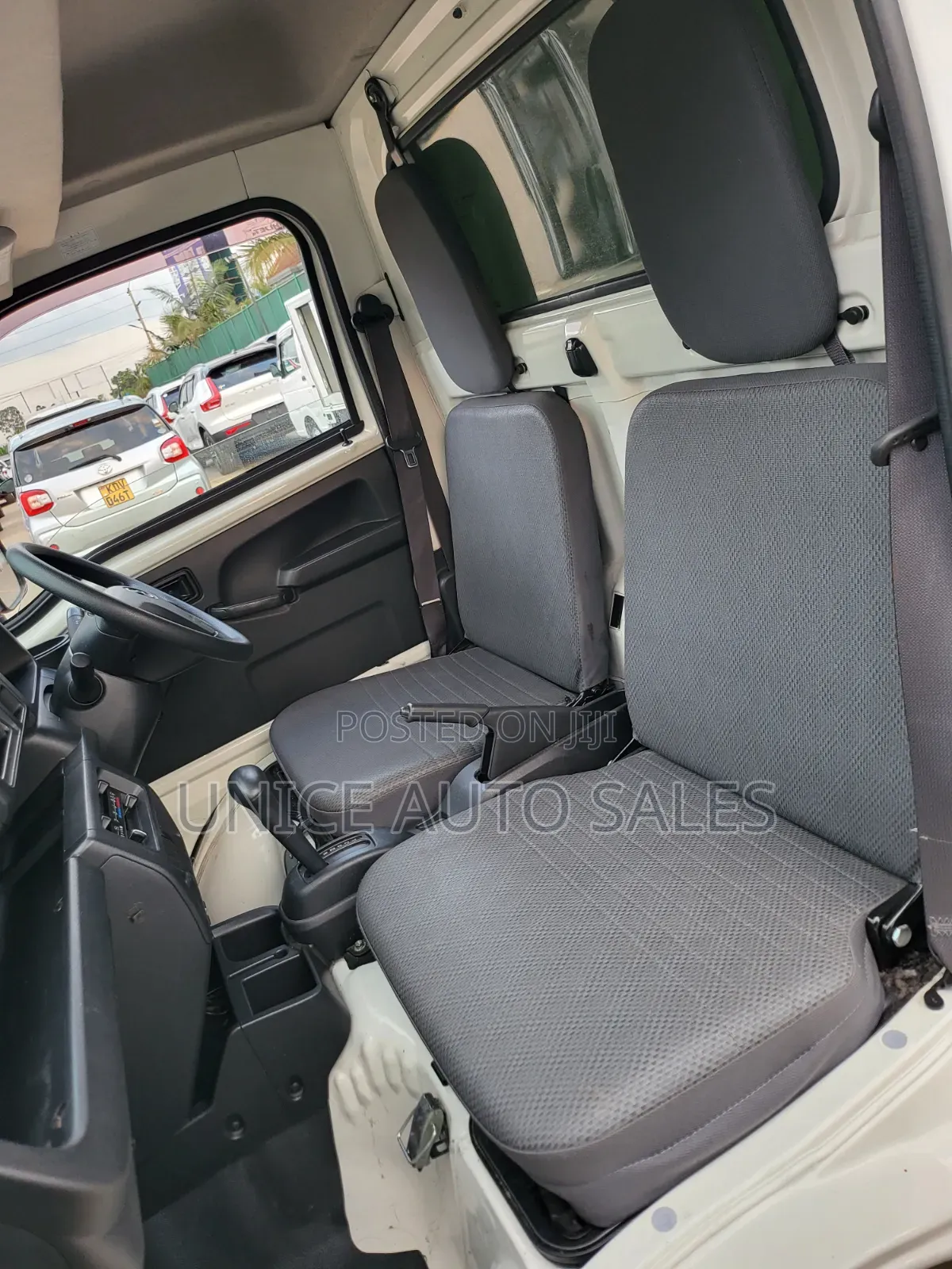 Daihatsu HIJET 2019 White