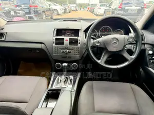 Mercedes-Benz C180 2010 Black