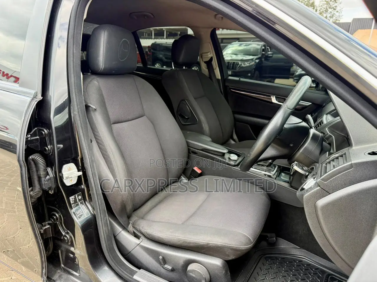 Mercedes-Benz C180 2010 Black