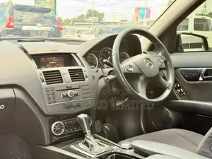 Mercedes-Benz C180 2010