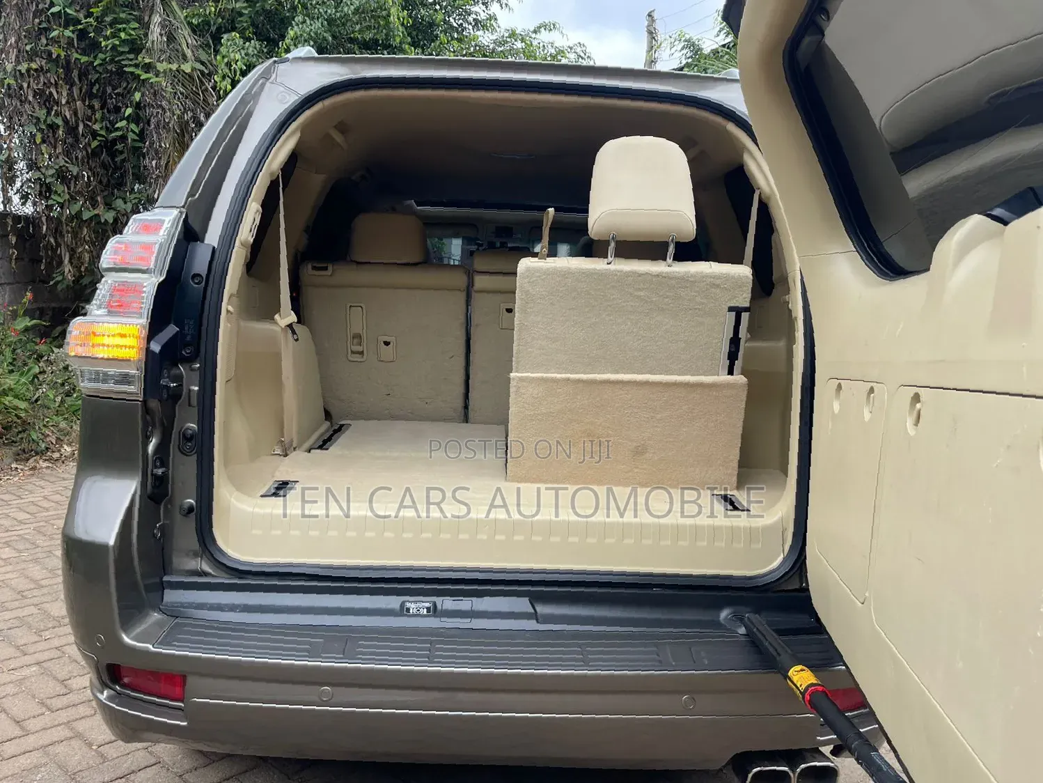 Toyota Land Cruiser Prado 2015 Gray