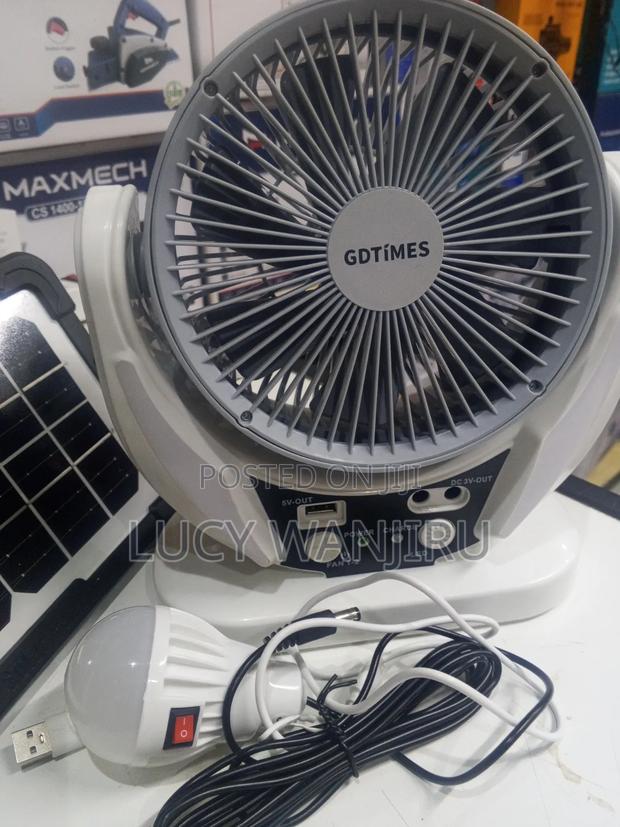 Durable Light Fan / Portable Rechargeable Fan
