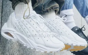 Nike X Drake Nocta “Hot Step White “
Sneakers