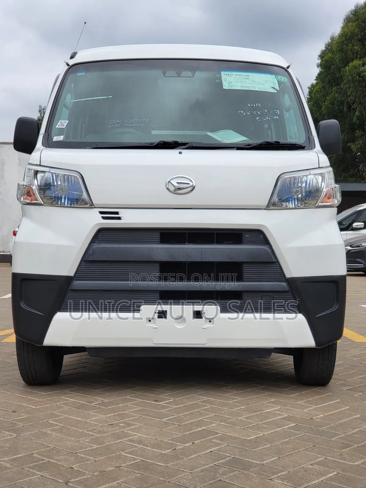 Daihatsu HIJET 2019 White