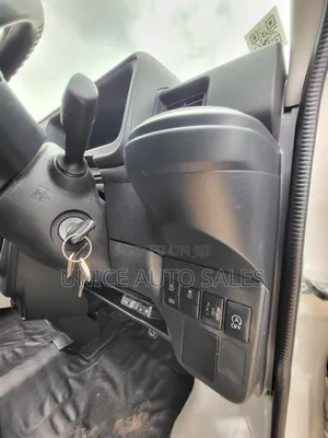 Daihatsu HIJET 2019 White