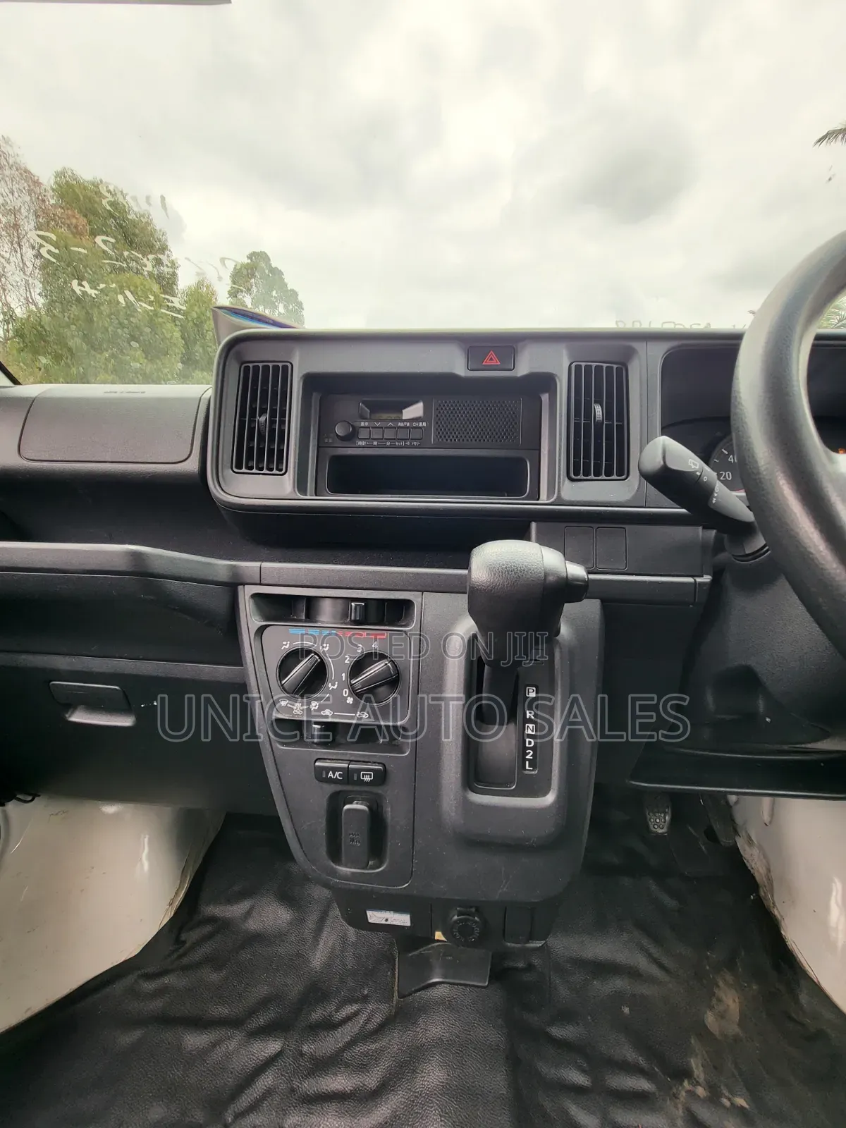 Daihatsu HIJET 2019 White