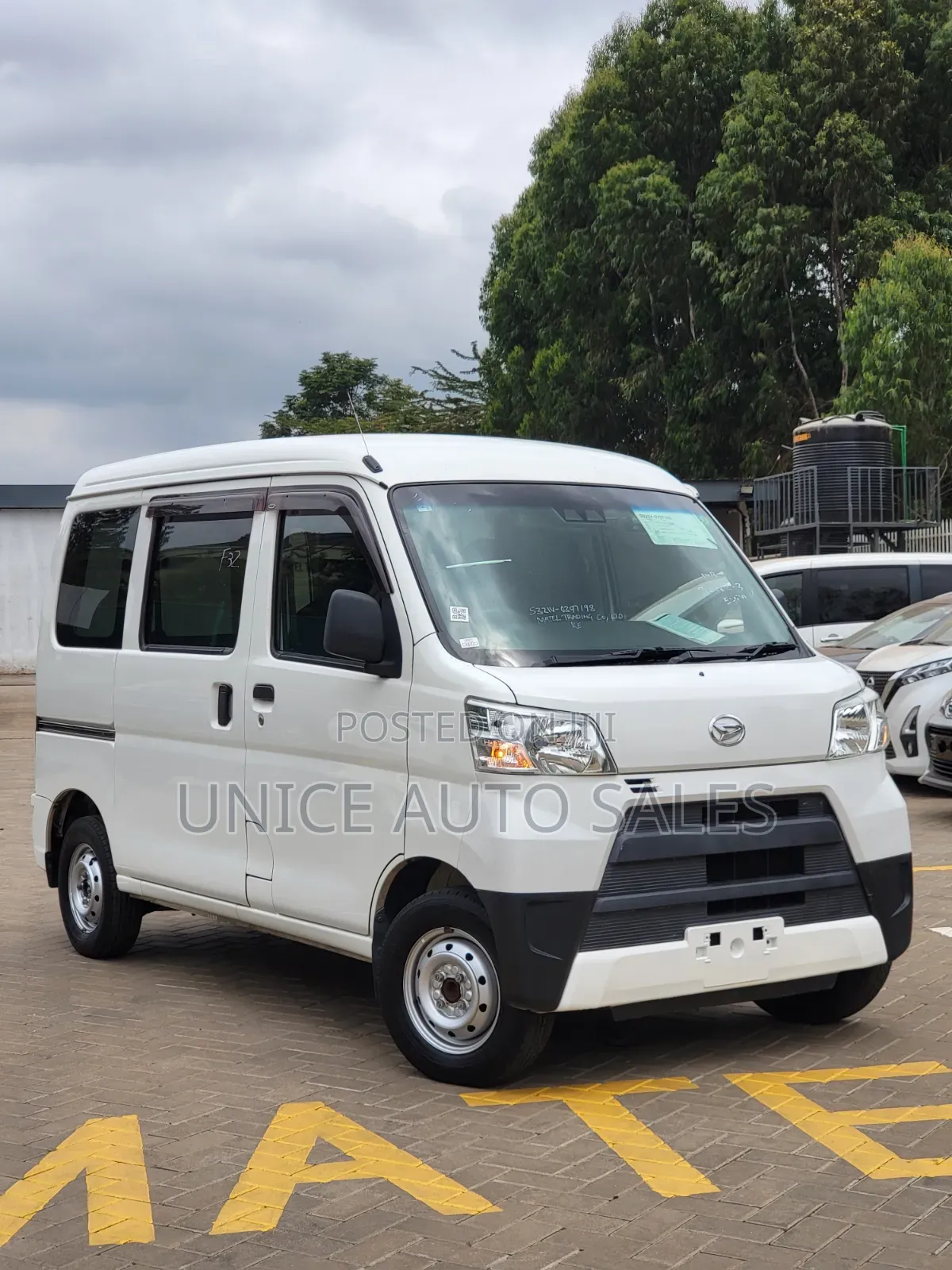 Daihatsu HIJET 2019 White