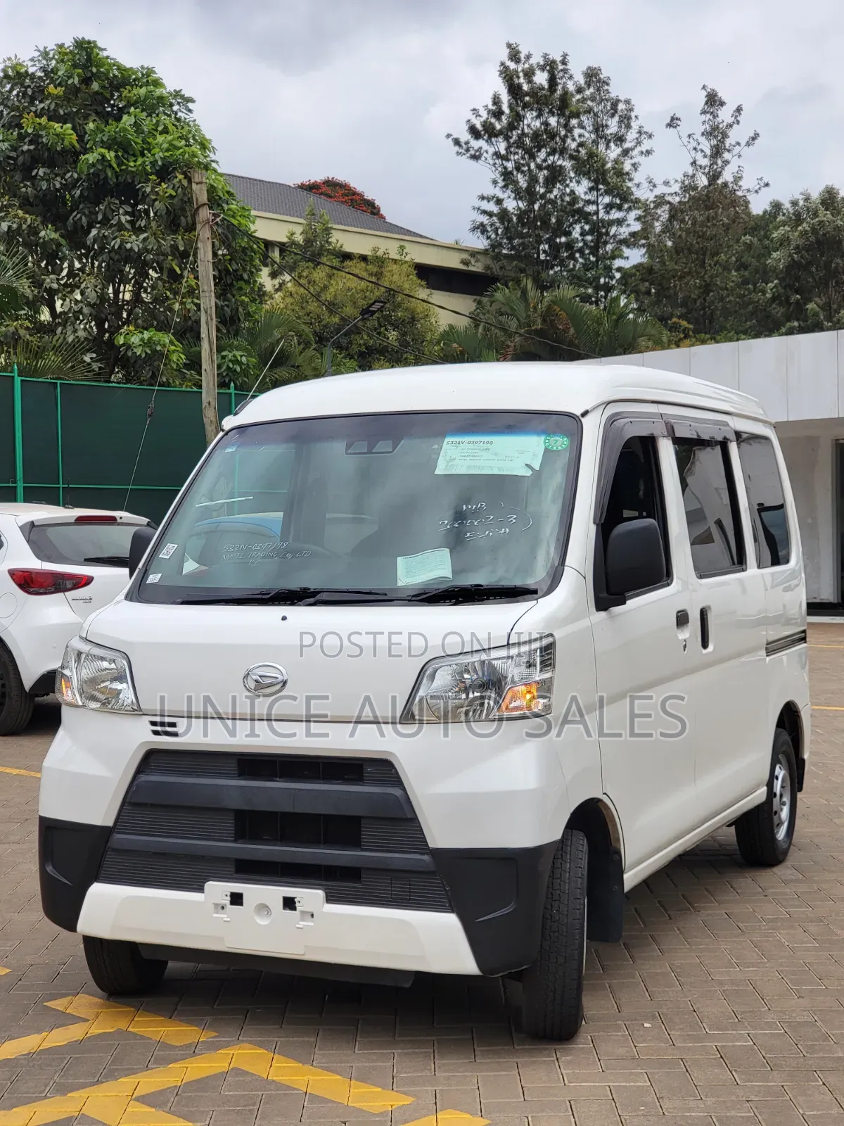 Daihatsu HIJET 2019 White