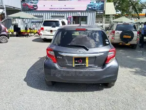 Toyota Vitz 2015 Gray