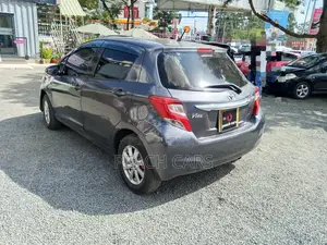 Toyota Vitz 2015 Gray