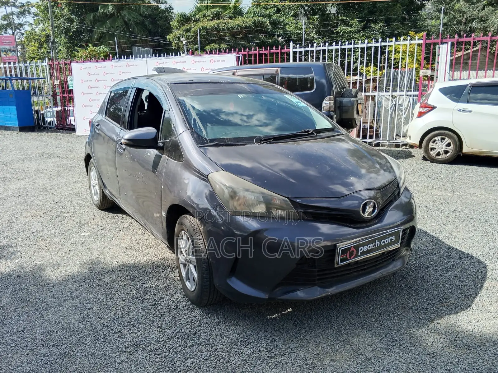 Toyota Vitz 2015 Gray