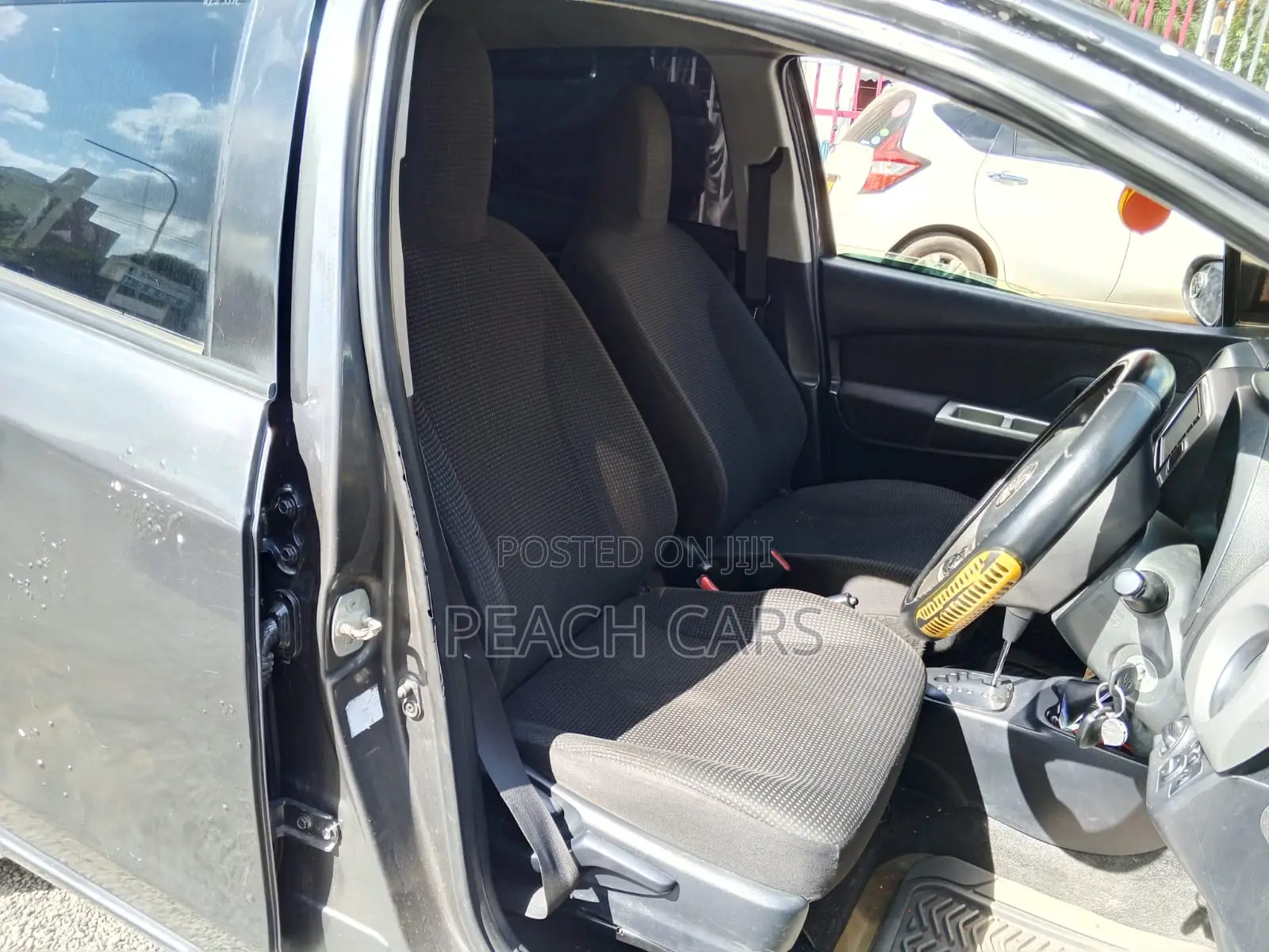 Toyota Vitz 2015 Gray
