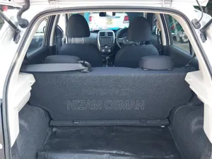 Nissan March 2018 Silver